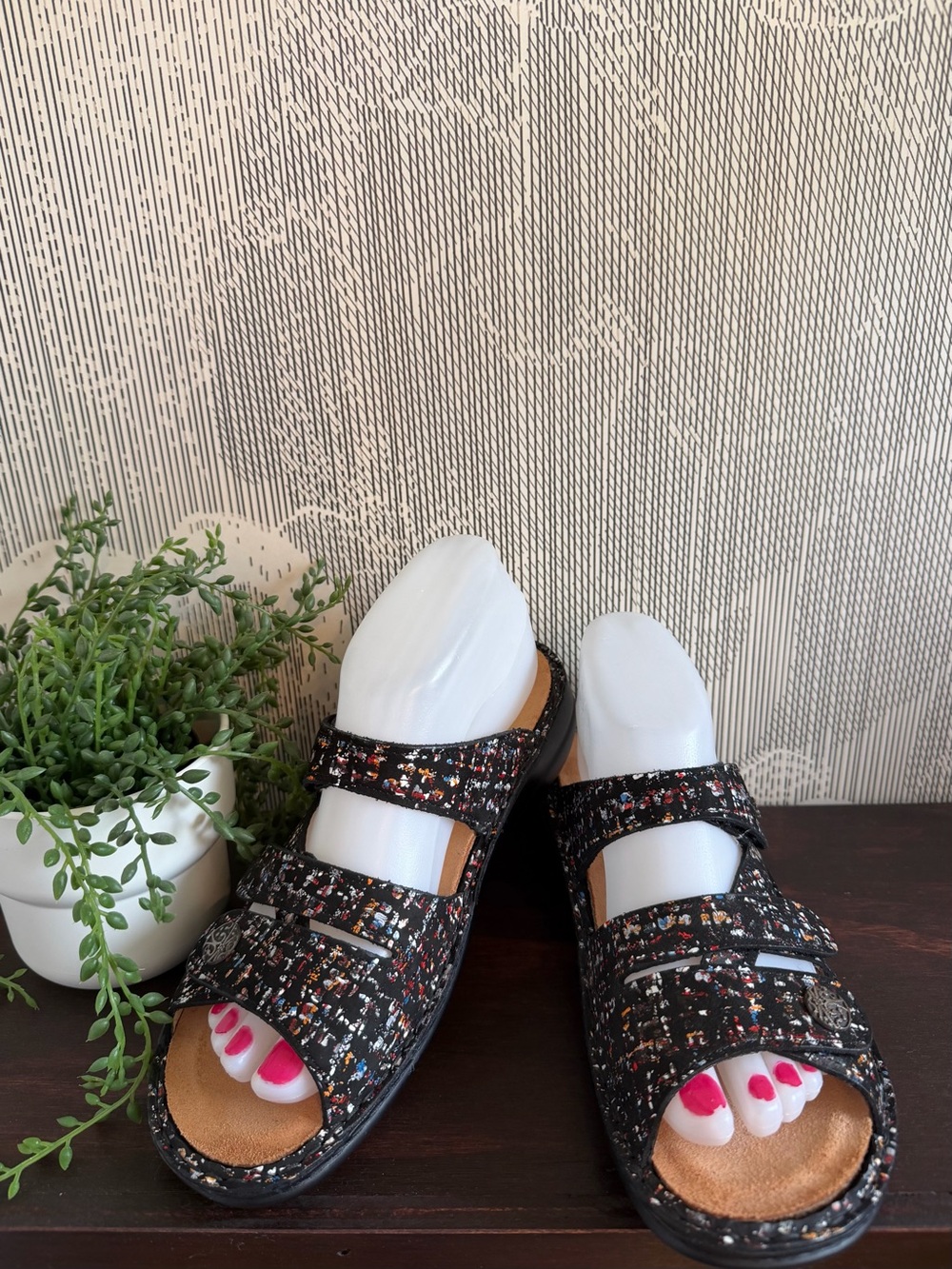 Finn Comfort “Ventura Soft” Slip on Black Confetti Slide Sandal EU 37 US 6.5-7